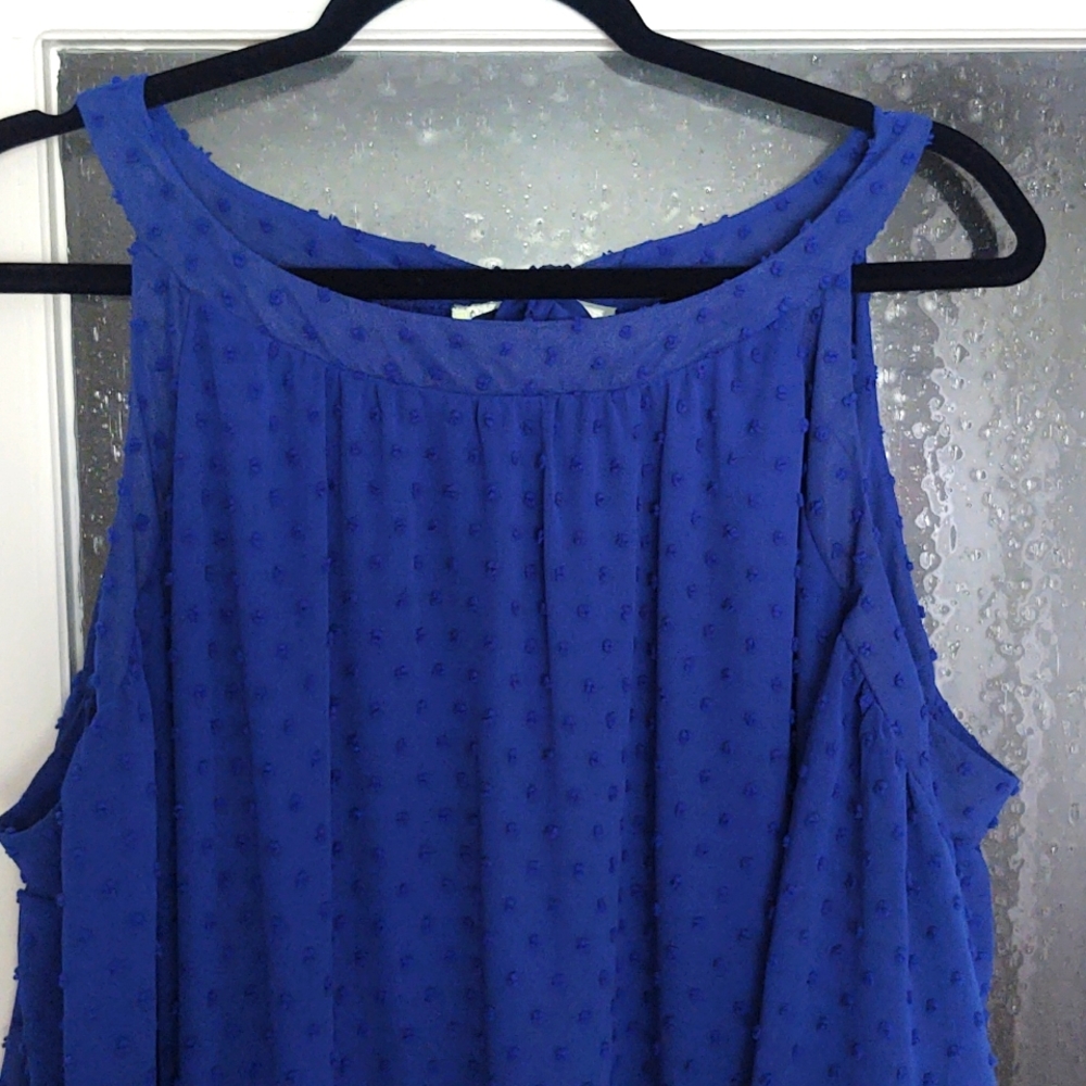 Cold shoulder short sleeve top